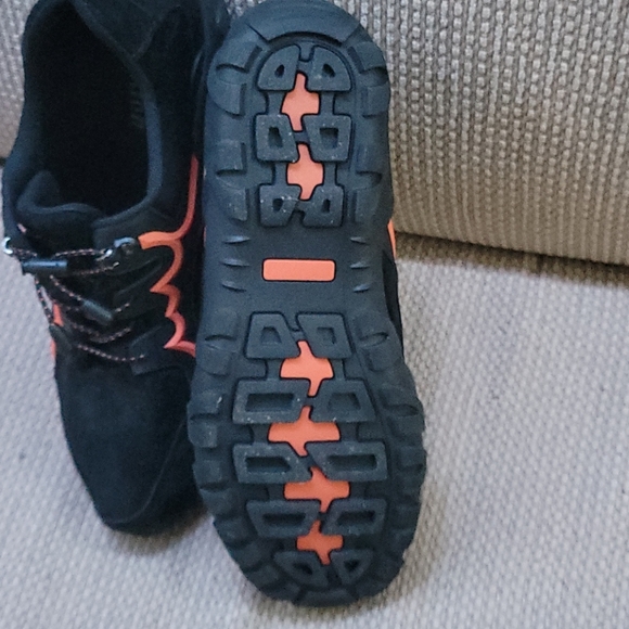 Shoes - Picture 2 of 2